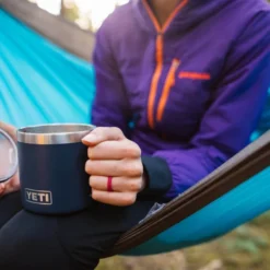 Yeti Rambler 14 Oz Mug - Navy -Vis Drang Verkoopwinkel SKU 304 1402 5