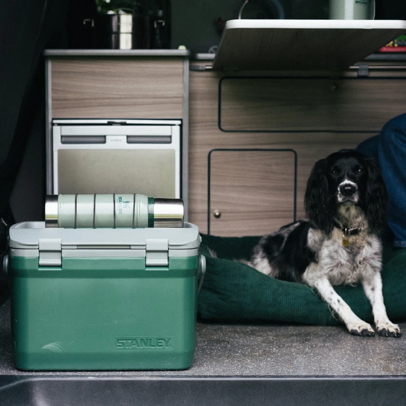 Stanley The Easy Carry Outdoor Cooler 15.1L - Green 8 Stanley The Easy Carry Outdoor Cooler 15.1L - Green - Afbeelding 8